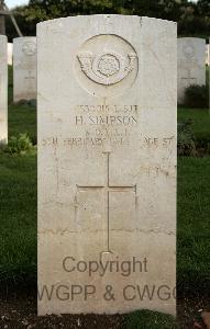 Minturno War Cemetery - Simpson, Harry