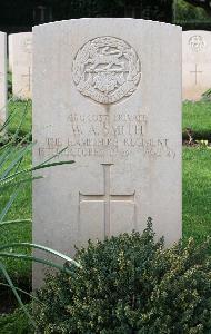 Minturno War Cemetery - Smith, William Alan