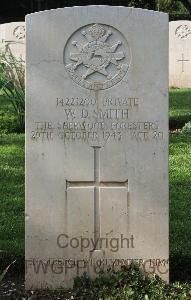 Minturno War Cemetery - Smith, Walter Donald