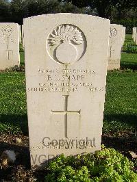 Minturno War Cemetery - Snape, Ernest Lawrence