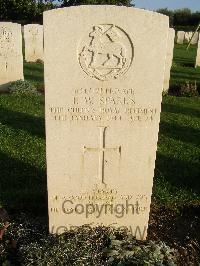 Minturno War Cemetery - Sparks, Frank William