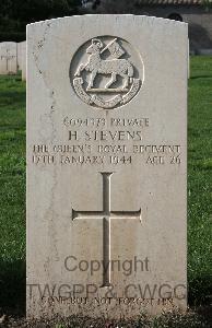 Minturno War Cemetery - Stevens, Harold