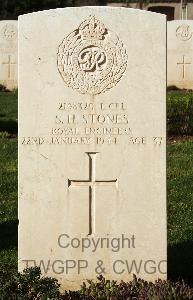 Minturno War Cemetery - Stones, Sam Hampshire