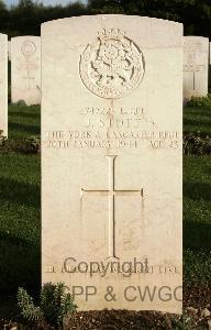 Minturno War Cemetery - Stott, Jack