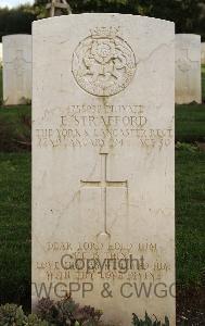 Minturno War Cemetery - Strafford, Ernest