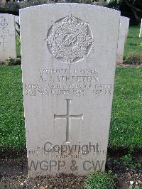 Minturno War Cemetery - Streeton, Arthur John