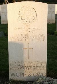 Minturno War Cemetery - Tant, John Joseph