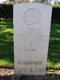 Minturno War Cemetery - Taylor, Melvin