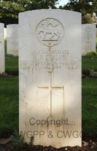 Minturno War Cemetery - Taylor, Reginald Edward