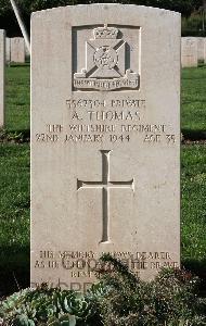 Minturno War Cemetery - Thomas, Alec