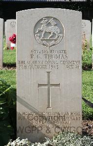 Minturno War Cemetery - Thomas, Robert Claude