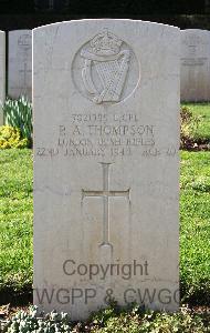 Minturno War Cemetery - Thompson, Patrick Alexander