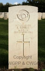 Minturno War Cemetery - Towell, Edward