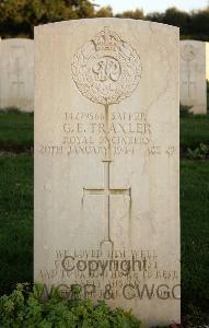 Minturno War Cemetery - Traxler, George Edwin