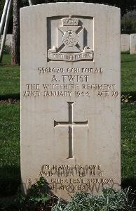 Minturno War Cemetery - Twist, Albert