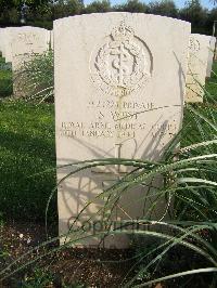 Minturno War Cemetery - West, Soloman