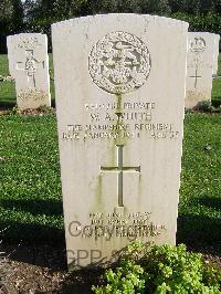 Minturno War Cemetery - White, William Arthur