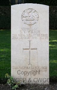 Minturno War Cemetery - Wilson, Roland Vernon