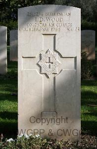 Minturno War Cemetery - Wood, Ian Dunhill