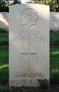 Minturno War Cemetery - Wood, James Christopher