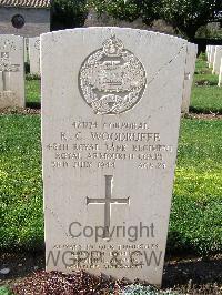 Minturno War Cemetery - Woodruffe, Kenneth George