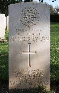 Minturno War Cemetery - Wright, Bernard Roy