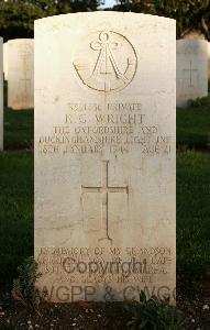 Minturno War Cemetery - Wright, Ronald Gordon