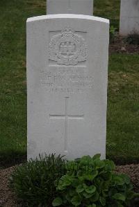 Bedford House Cemetery - Arnold, K F F W