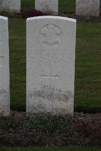 Bedford House Cemetery - Calder, W O