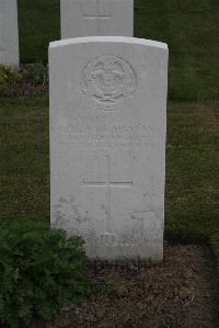 Bedford House Cemetery - Doughty, George Marbrook