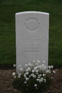 Bedford House Cemetery - Flute, A G