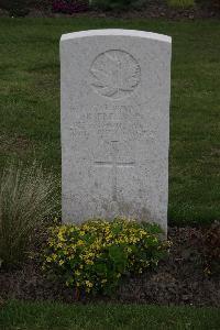 Bedford House Cemetery - Freeman, R