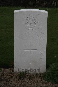 Bedford House Cemetery - Gennoe, J H