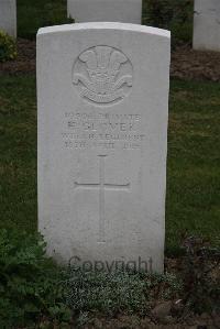 Bedford House Cemetery - Glover, Henry William