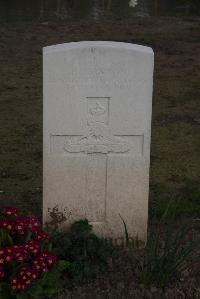 Bedford House Cemetery - Hanton, F