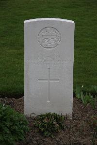 Bedford House Cemetery - Hart, Walter Charles