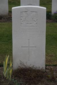 Bedford House Cemetery - Holdsworth, H S