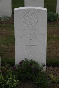 Bedford House Cemetery - Larcey, P