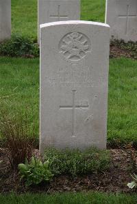 Bedford House Cemetery - Lowe, H W