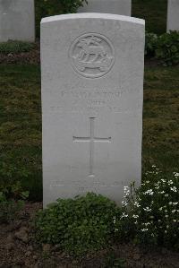 Bedford House Cemetery - MacKintosh, Reginald