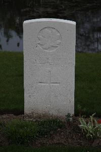 Bedford House Cemetery - McArthur, I W C