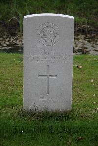 Bedford House Cemetery - Nicholls, H L F