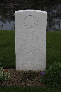 Bedford House Cemetery - Oke, William Roy