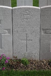 Birr Cross Roads Cemetery - Cutting, E W