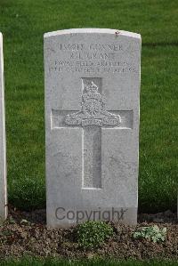 Birr Cross Roads Cemetery - Grant, Robert Luke