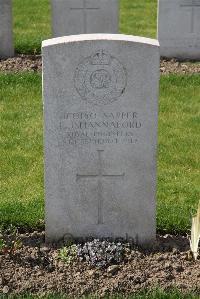 Birr Cross Roads Cemetery - Hannaford, F J