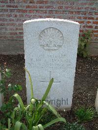 Birr Cross Roads Cemetery - Hannah, Roy McKenzie