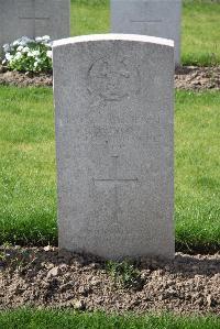 Birr Cross Roads Cemetery - Lyons, Pierce Francis (Frank)