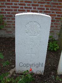 Birr Cross Roads Cemetery - Lewis, E S