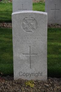 Birr Cross Roads Cemetery - Myers, W J R